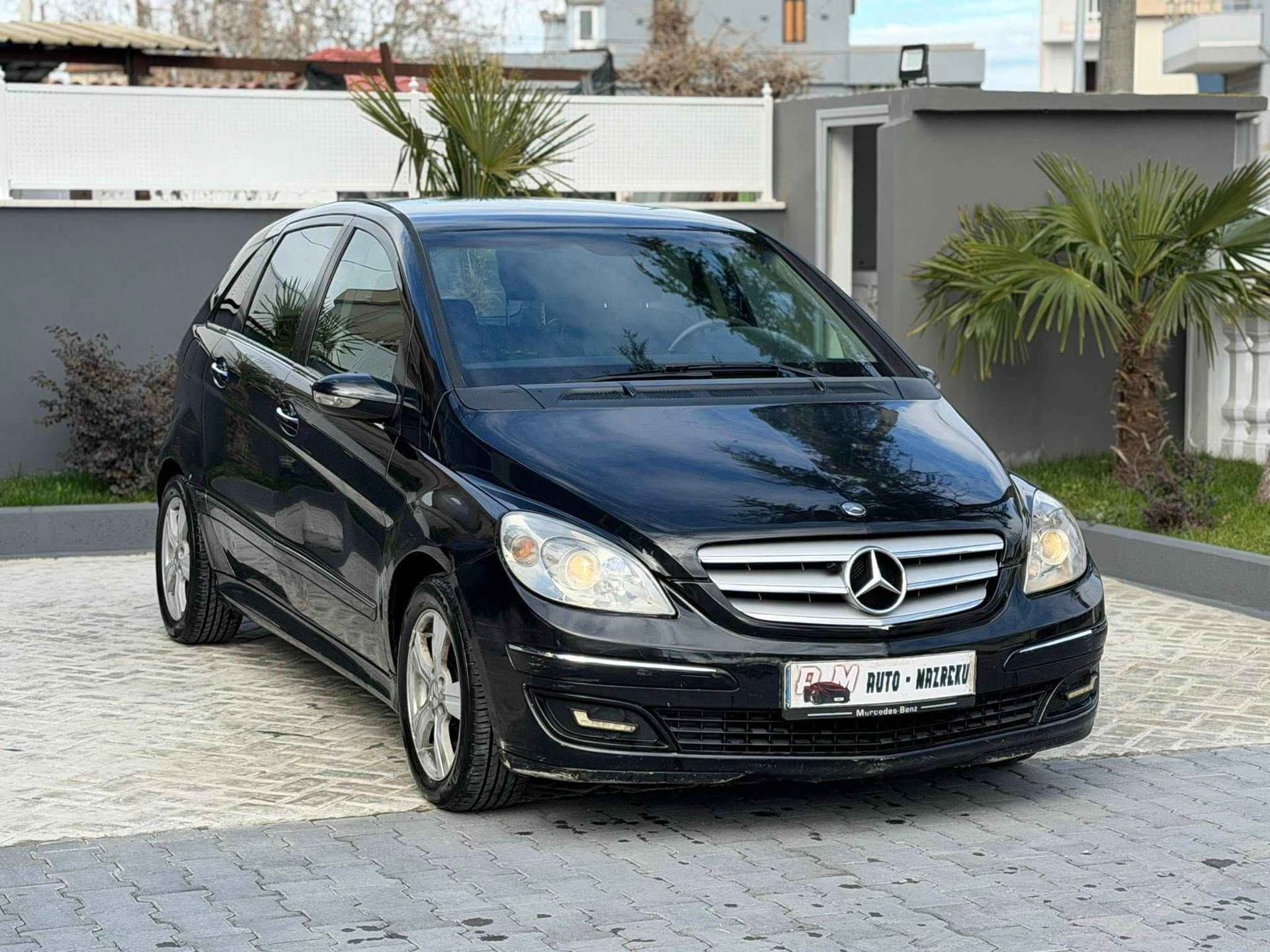 Mercedes-Benz B 180 - harnex