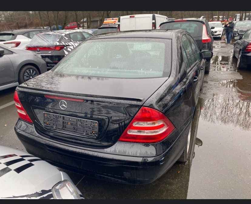Mercedes-Benz C 180 - harnex