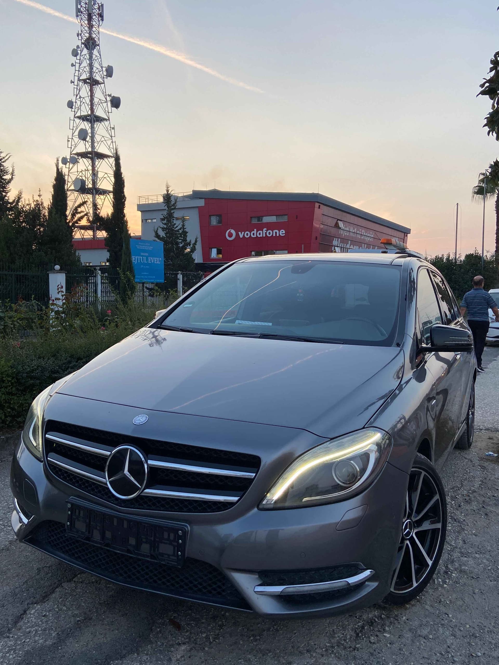 Mercedes-Benz B 180 - harnex