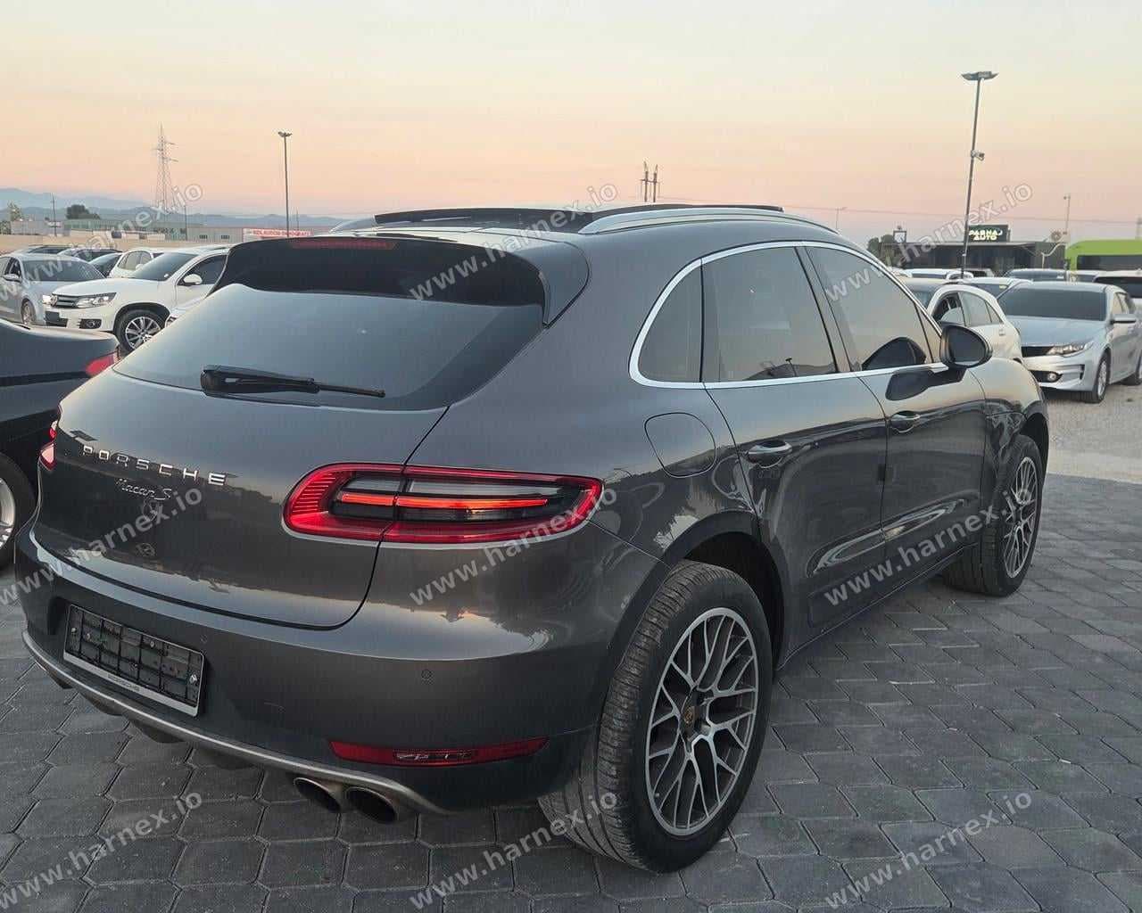 Porsche Macan - Harnex