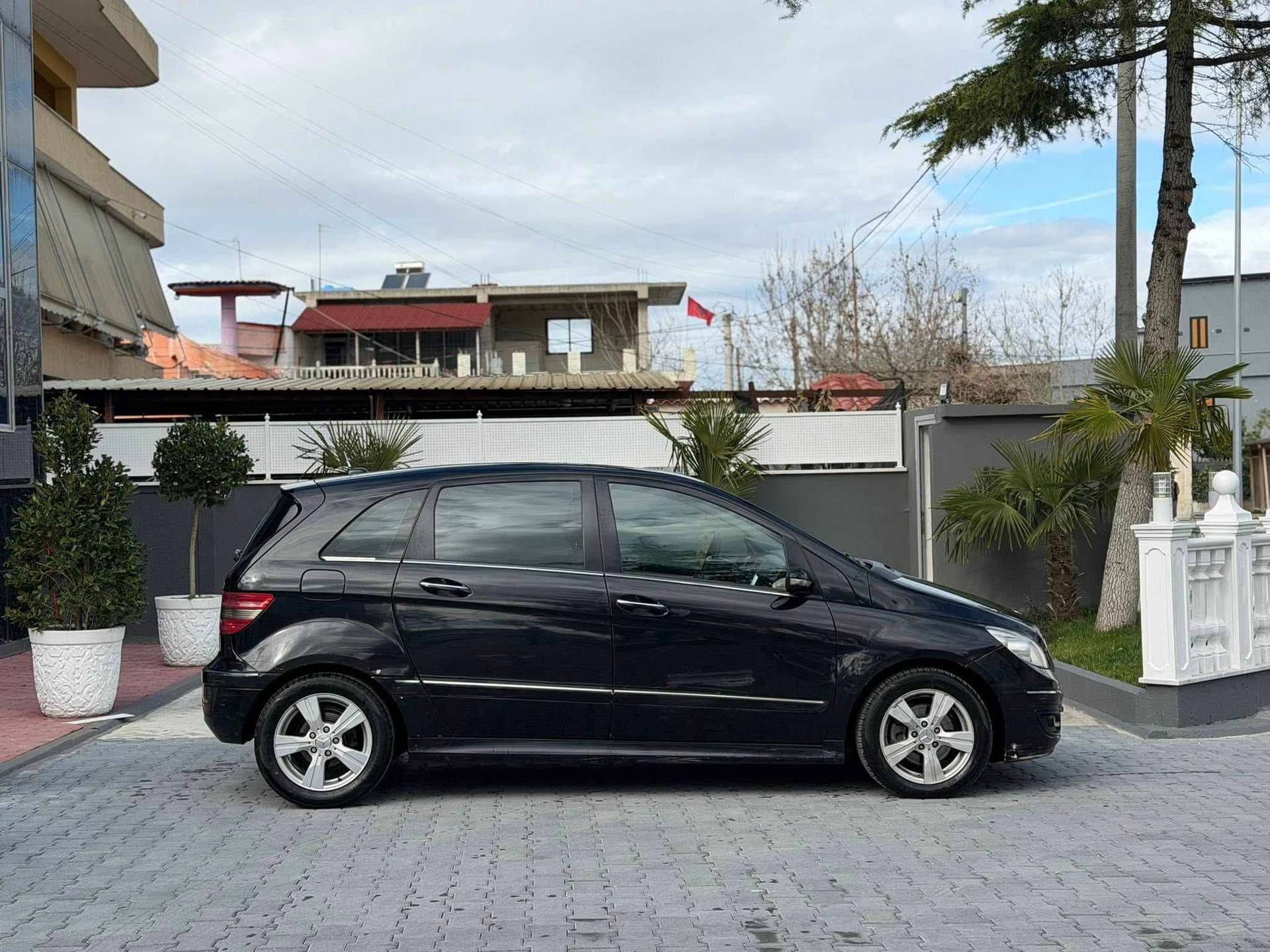 Mercedes-Benz B 180 - harnex