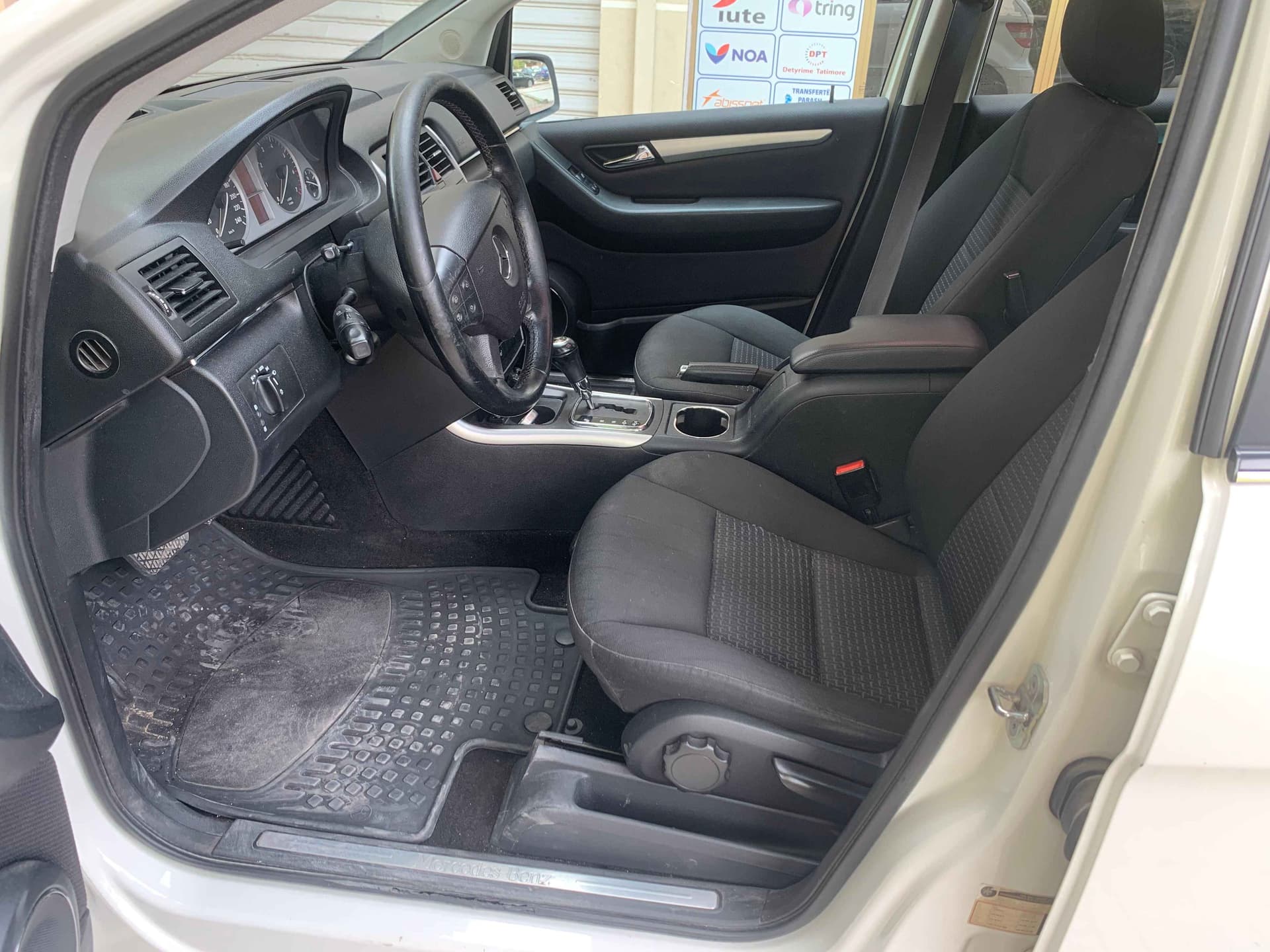 Mercedes-Benz B 200 - harnex
