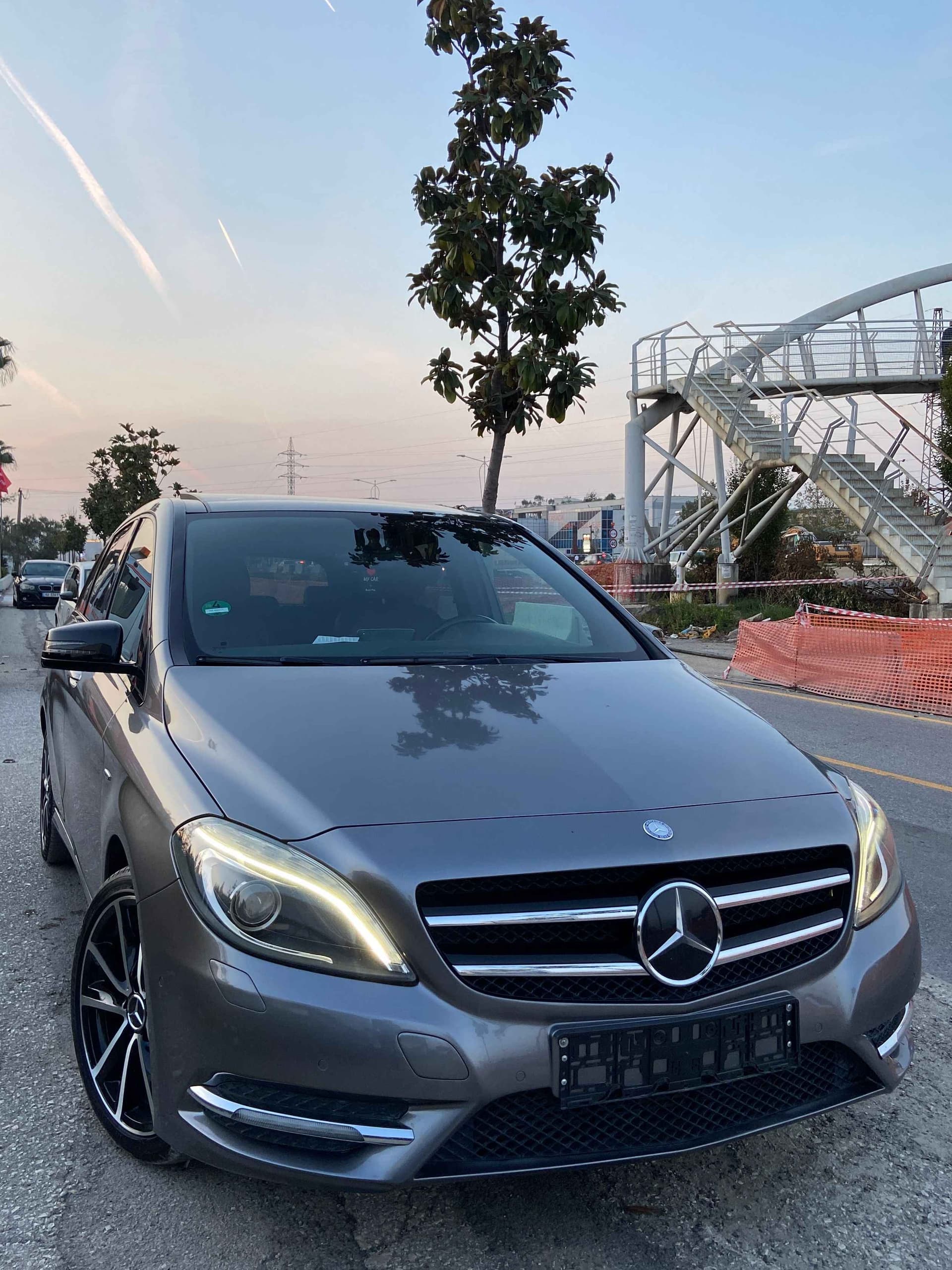 Mercedes-Benz B 180 - harnex