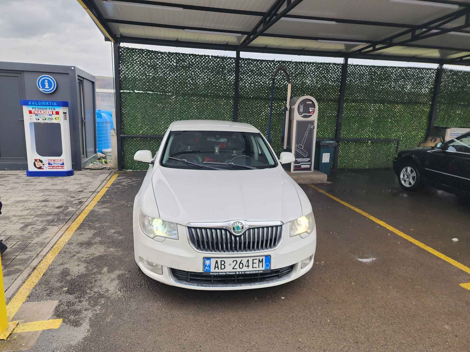 Skoda Superb - harnex