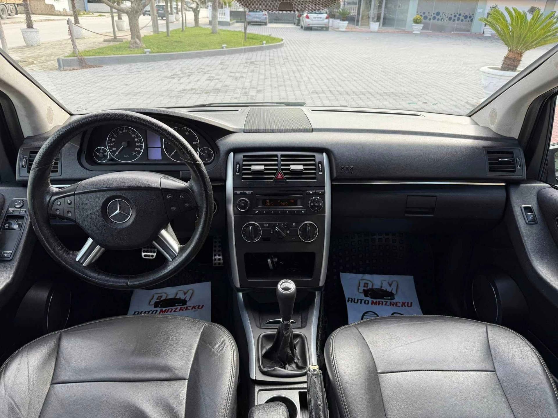 Mercedes-Benz B 180 - harnex