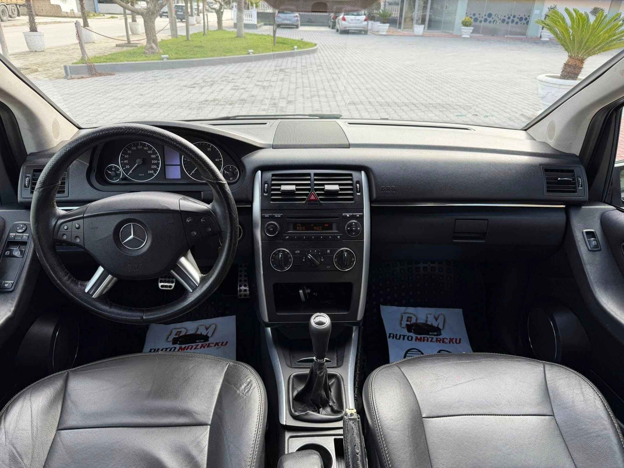 Mercedes-Benz B 180 - Harnex
