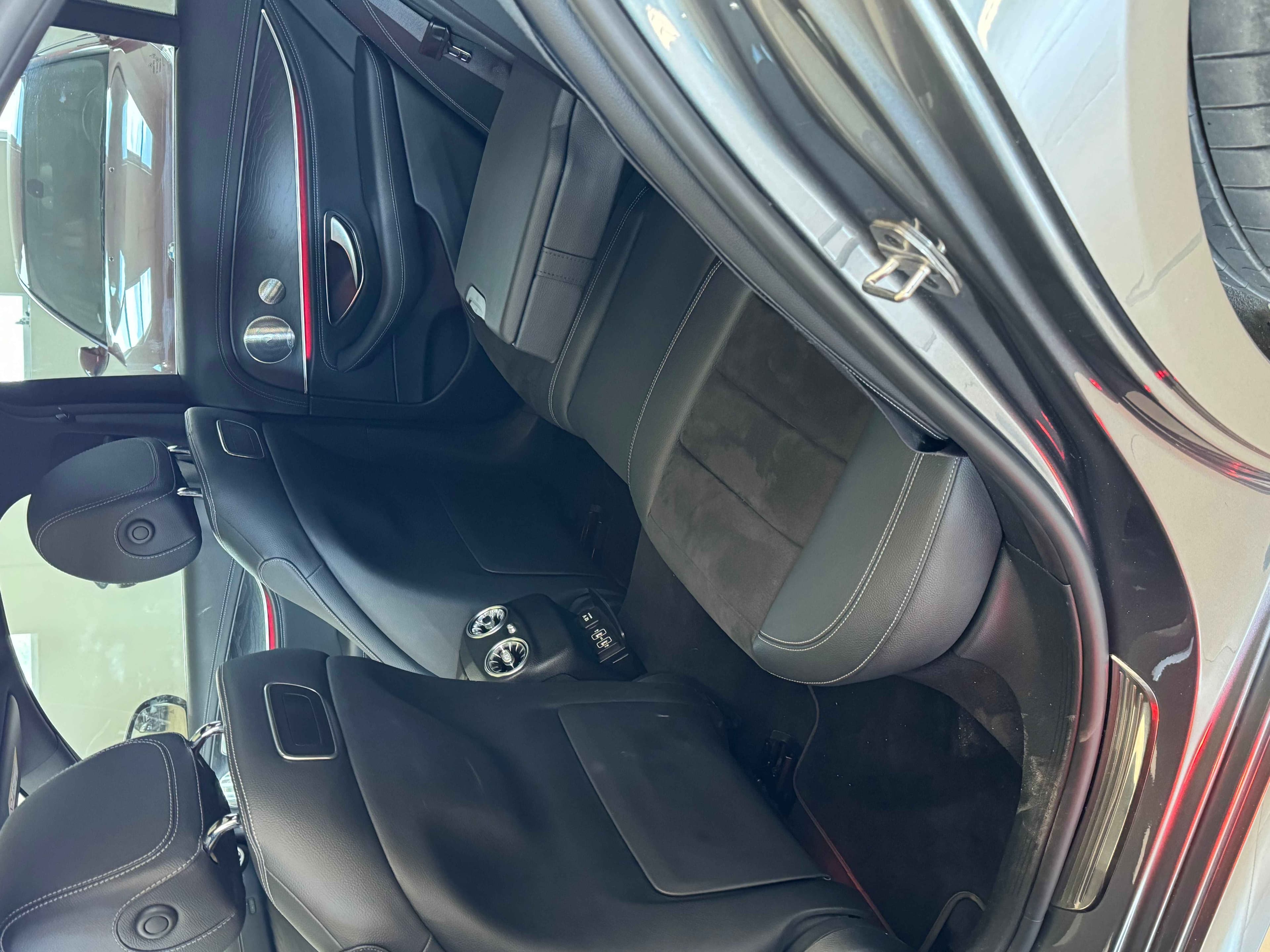 Mercedes-Benz E 220 - Harnex