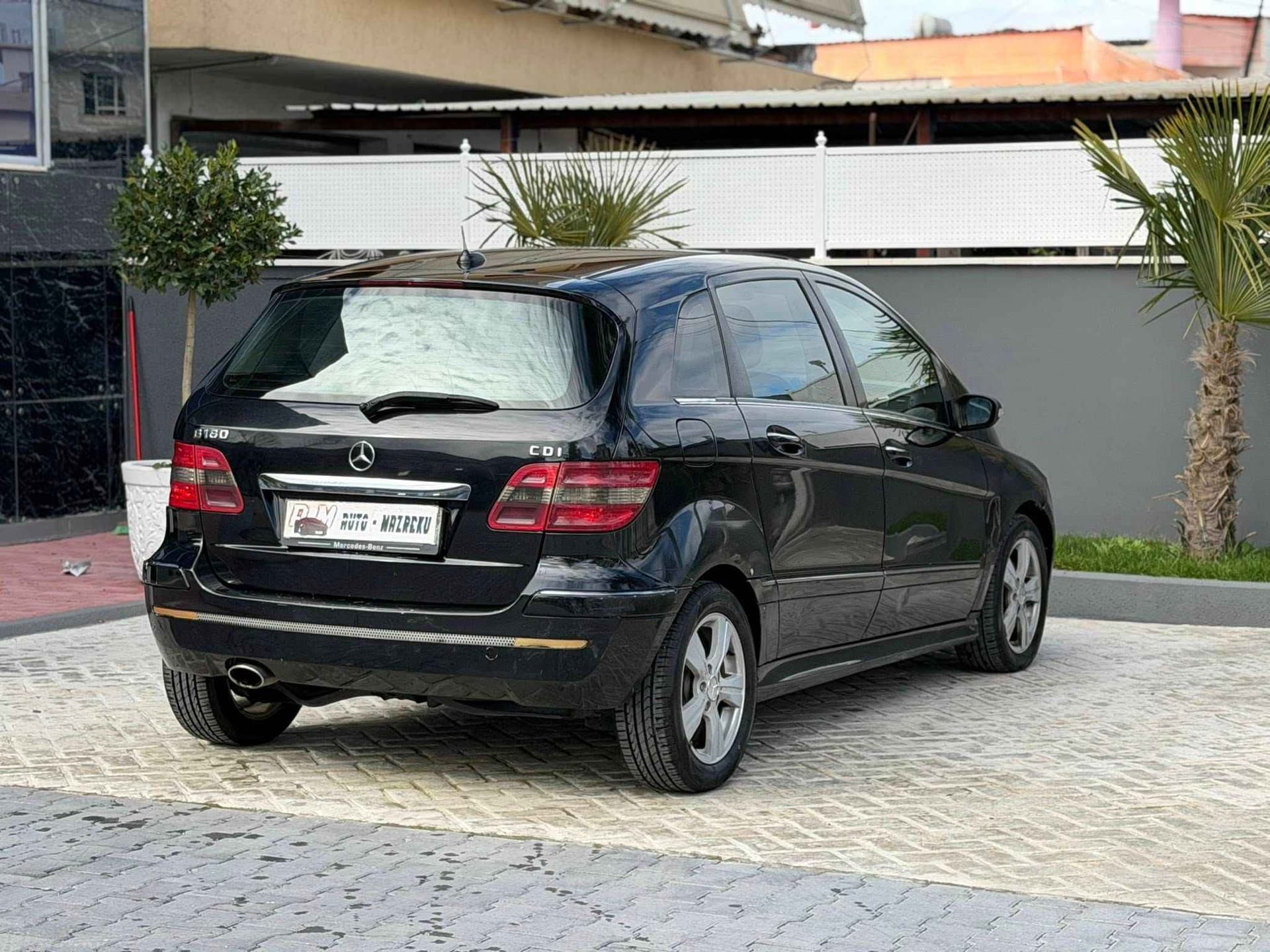 Mercedes-Benz B 180 - harnex